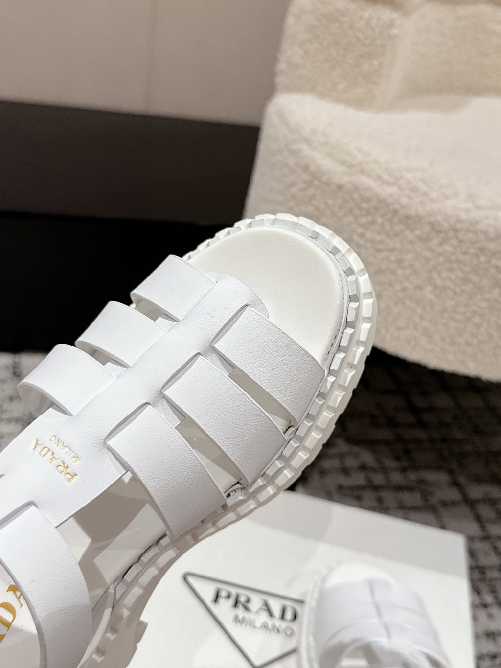 PRADA 25S FISHERMAN OPEN TOE SANLS IN WHITE CALFSKIN