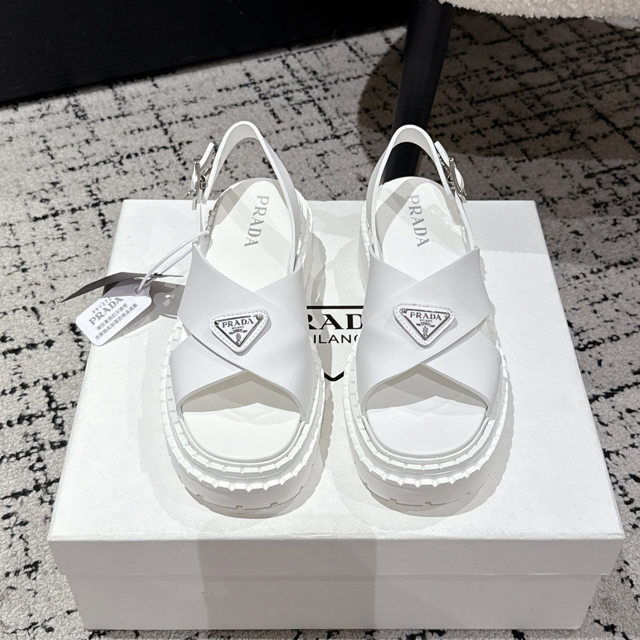 PRADA 25S CRISSCROSS SANLS IN WHITE CALFSKIN LOGO