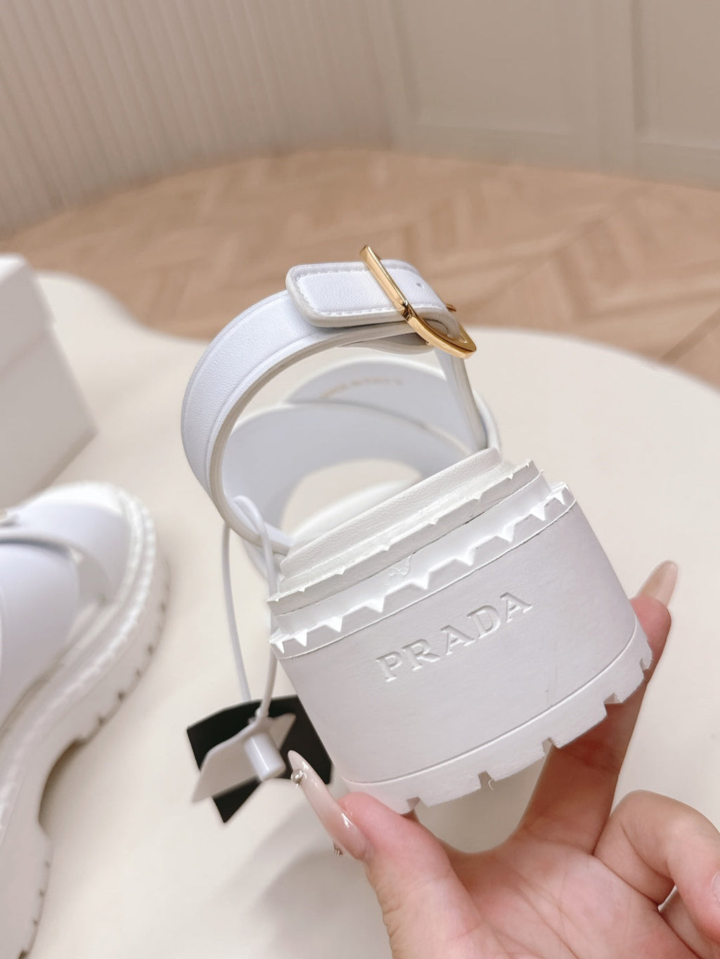 PRADA 25S SANLS IN WHITE CALFSKIN LOGO GOLD HARDWARE