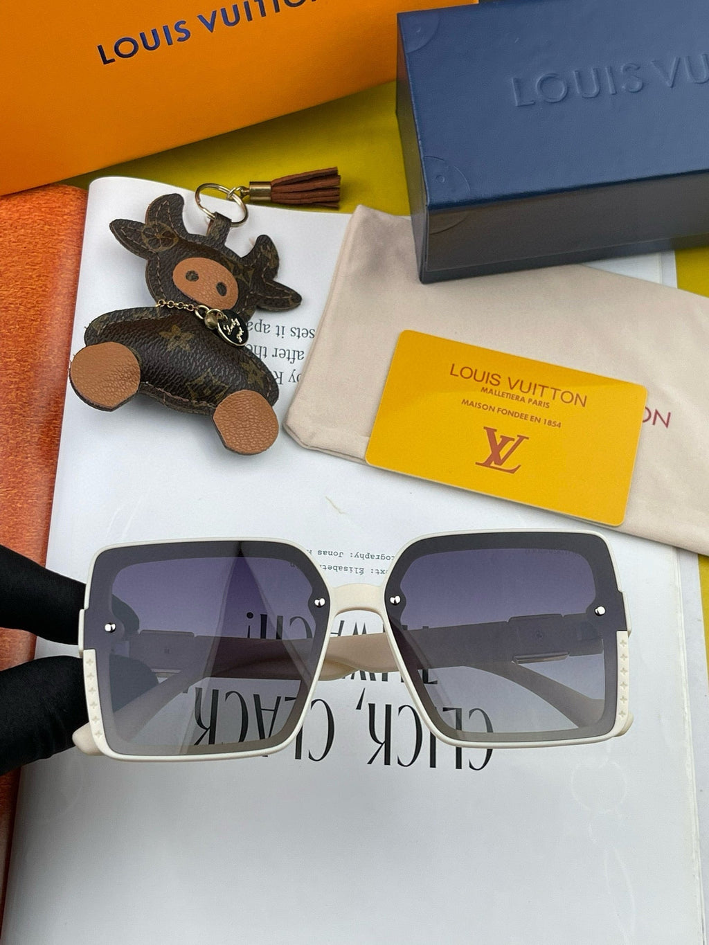LOUIS VUITTON LARGE SQUARE SUNGLASS L1845 IN ACETATE