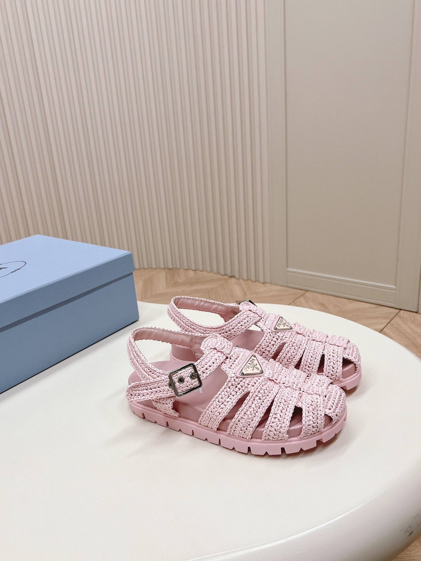 PRADA RUBBER FISHERMAN SANLS LIGHT PINK LAMBSKIN