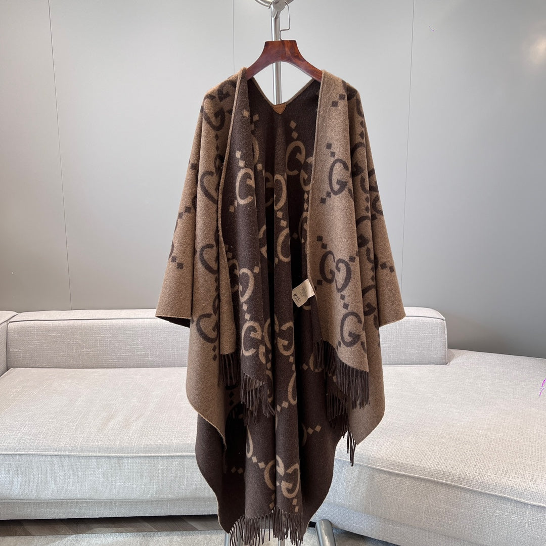 GUCCI PONCHO 200 CM IN CHOCOLATE BROWN MONOGRAM CASHMERE 405021