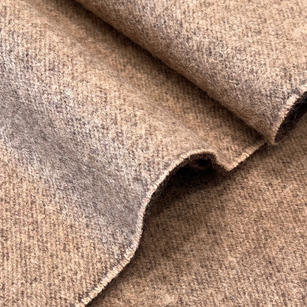 GUCCI PONCHO 200 CM IN CHOCOLATE BROWN MONOGRAM CASHMERE 405021