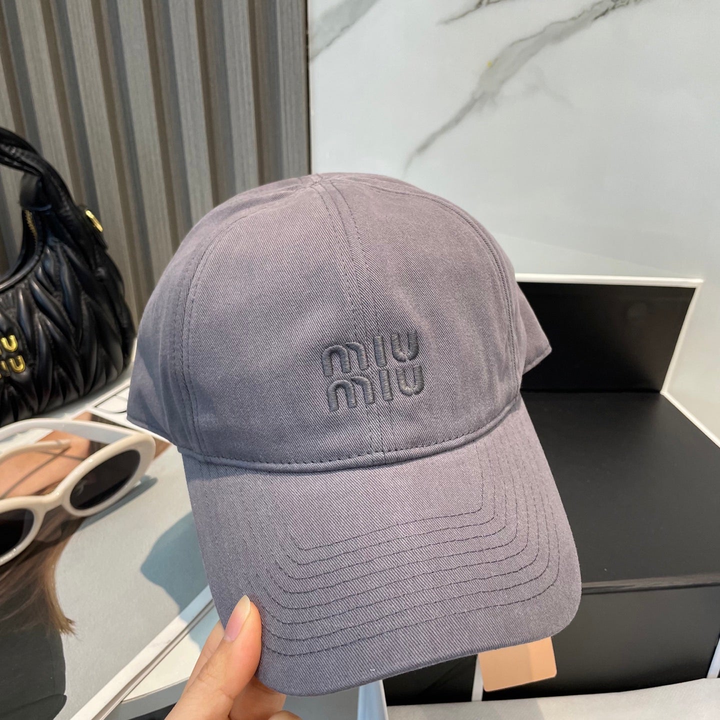 MM BASEBALL CAP IN GREY ORANGE FABRIC BRAND EMBROIDERY