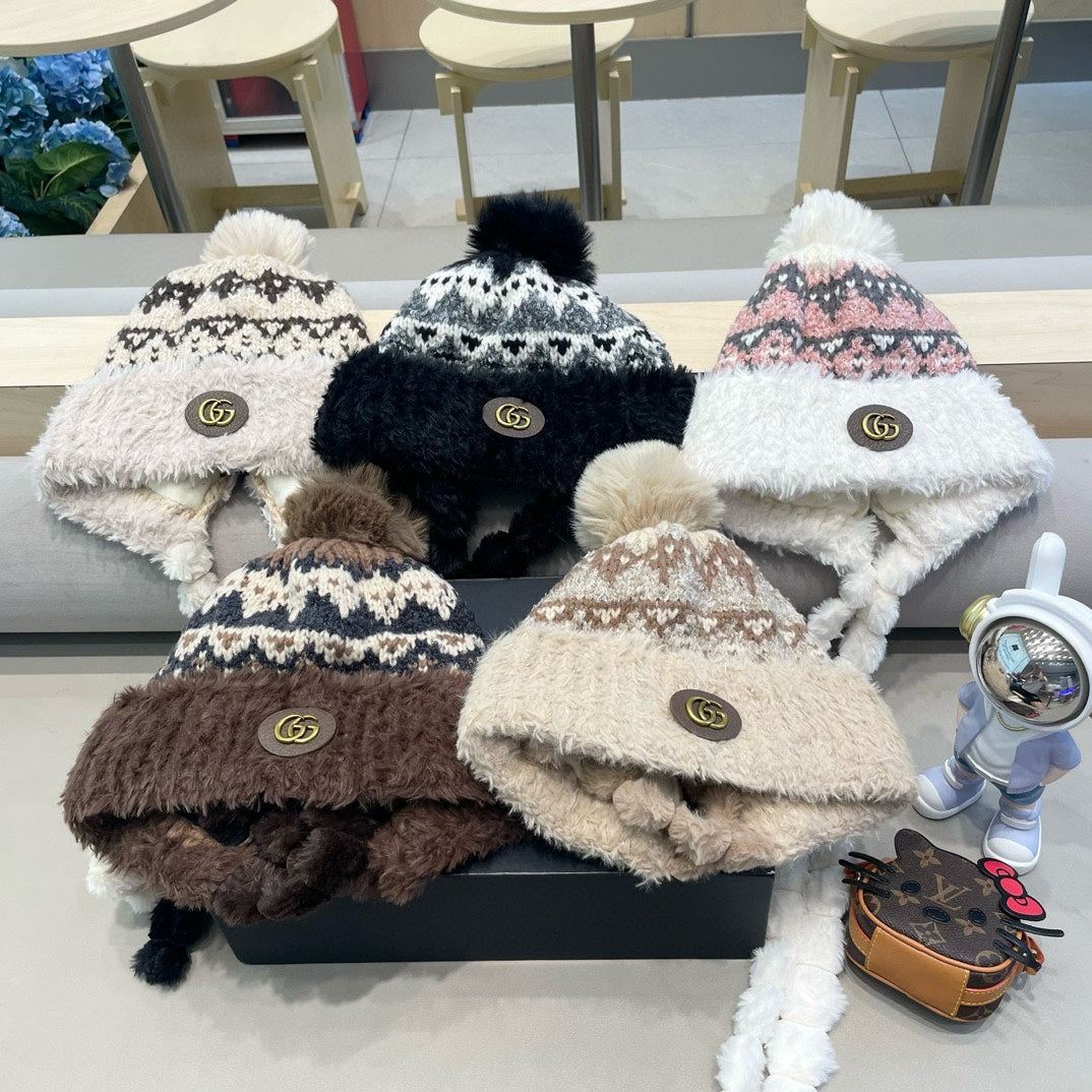 GUCCI BEANIE HAT IN COLORFUL WOOL 400959