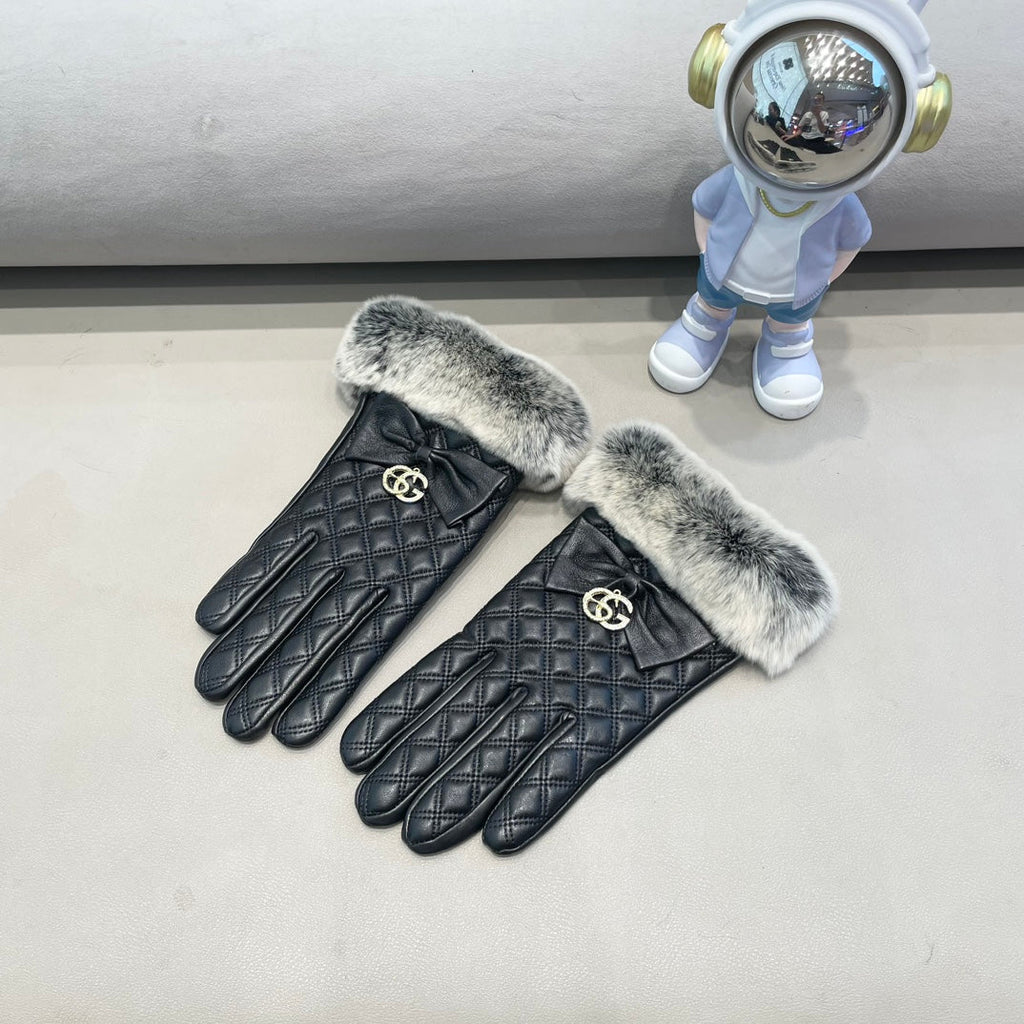 GUCCI GLOVES WITH BOW IN BLACK LAMBSKIN AND RABBIT FUR 432556