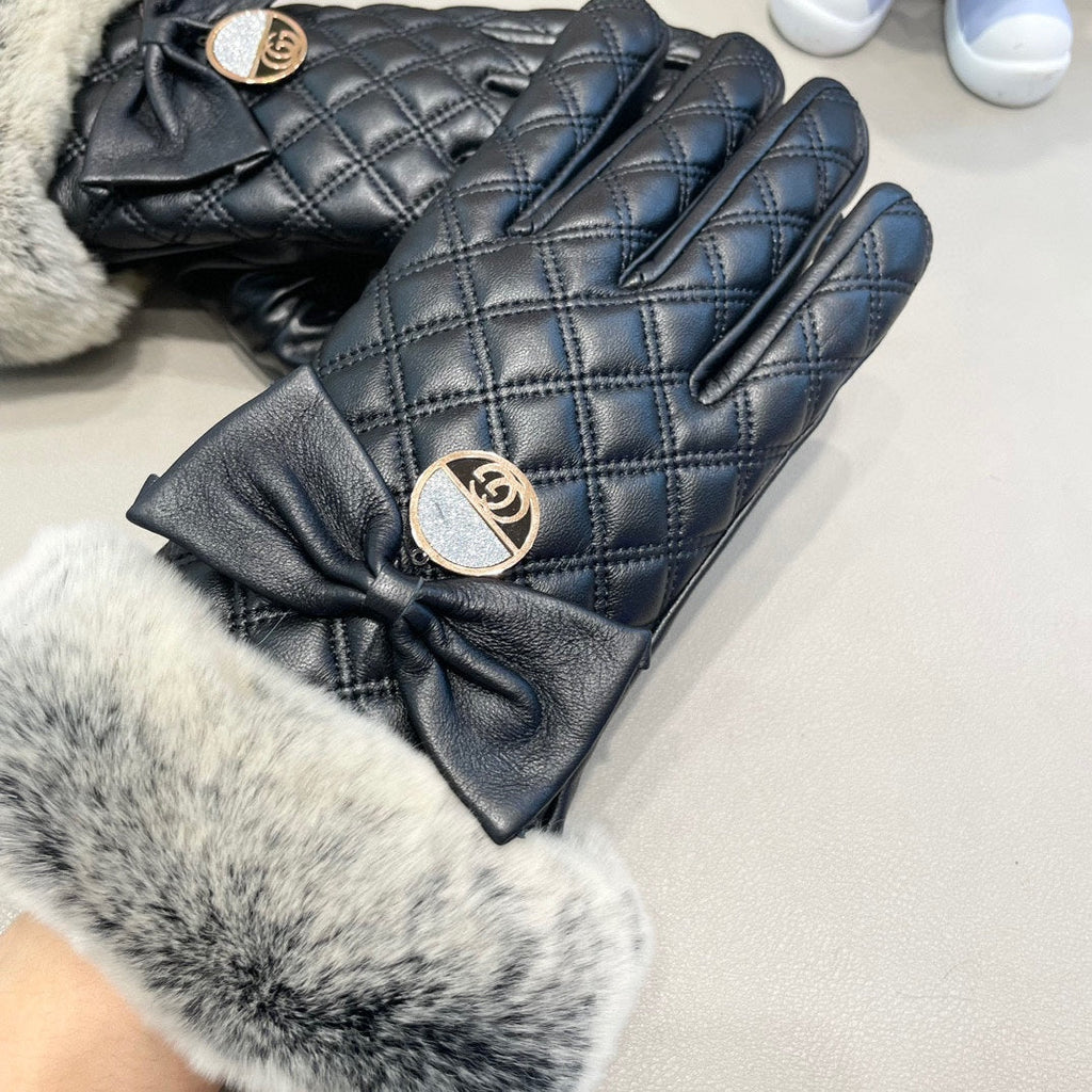 GUCCI TOUCHSCREEN GLOVES WITH BOW IN BLACK RABBIT FUR MIX LAMBSKIN 463796