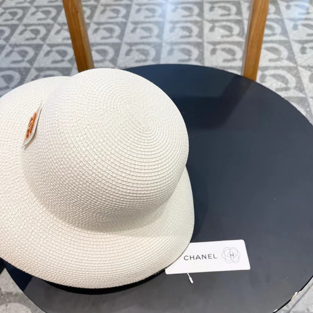 CHANEL STRAW CLOCHE HAT WHITE 672755