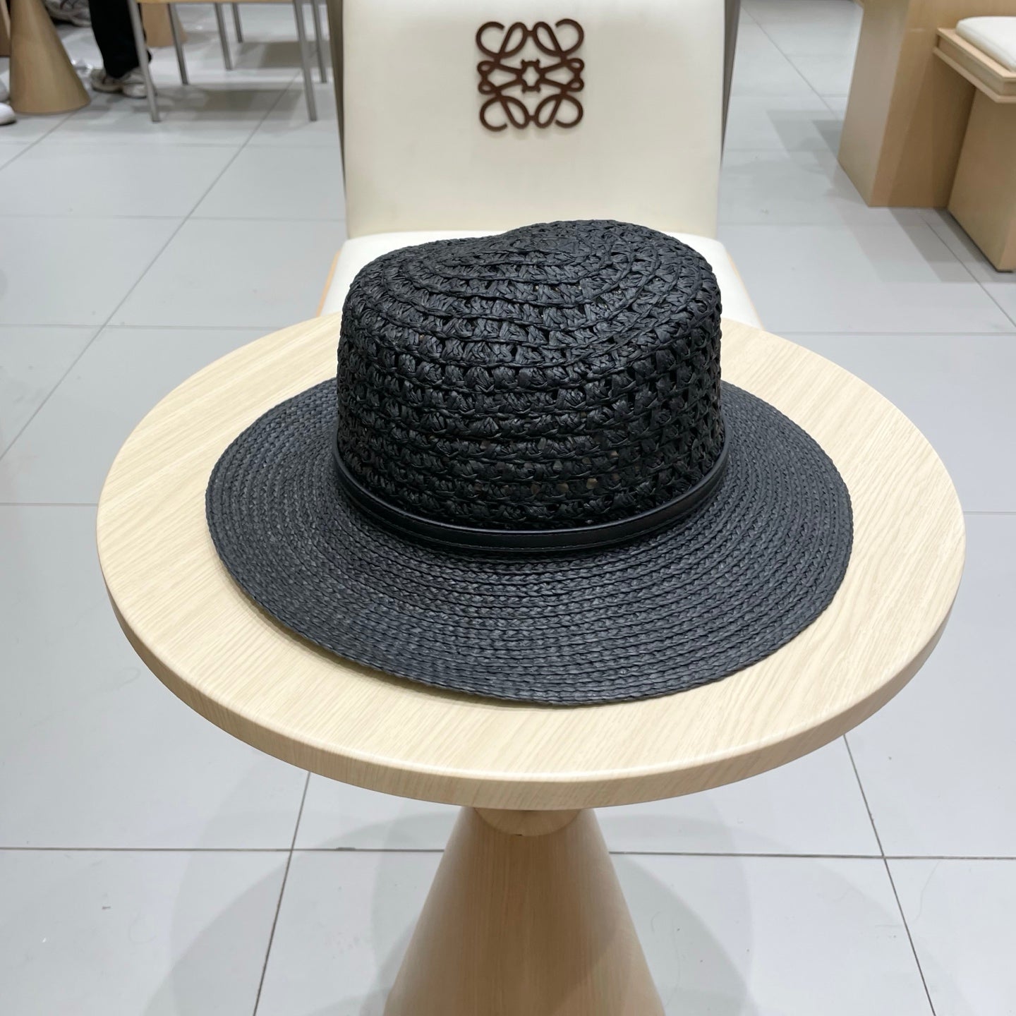 CHANEL STRAW HAT OPEN WEAVE BLACK 674077
