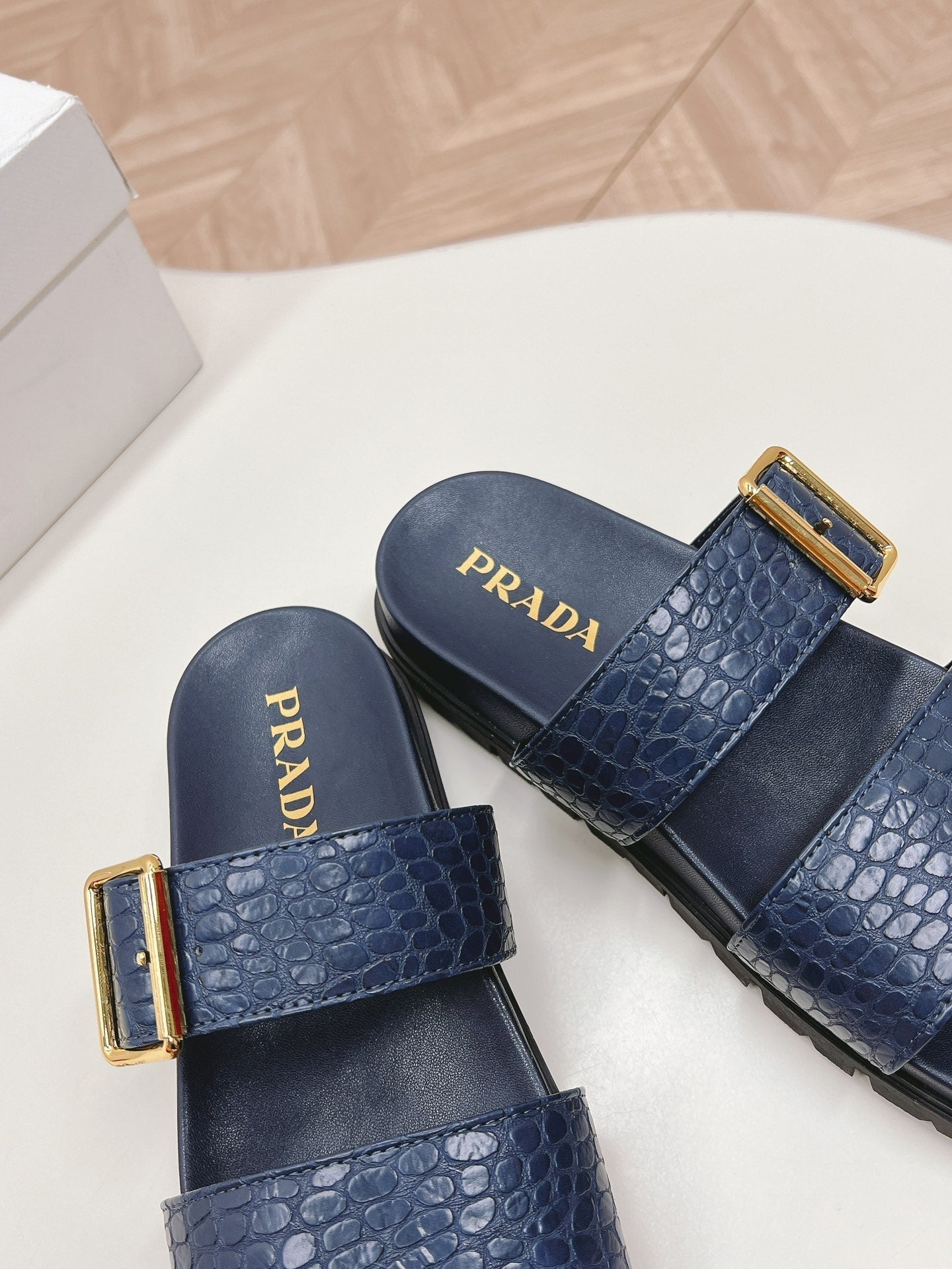 PRADA CROCODILE MOTIF SLIDES SANLS NAVY CALFSKIN