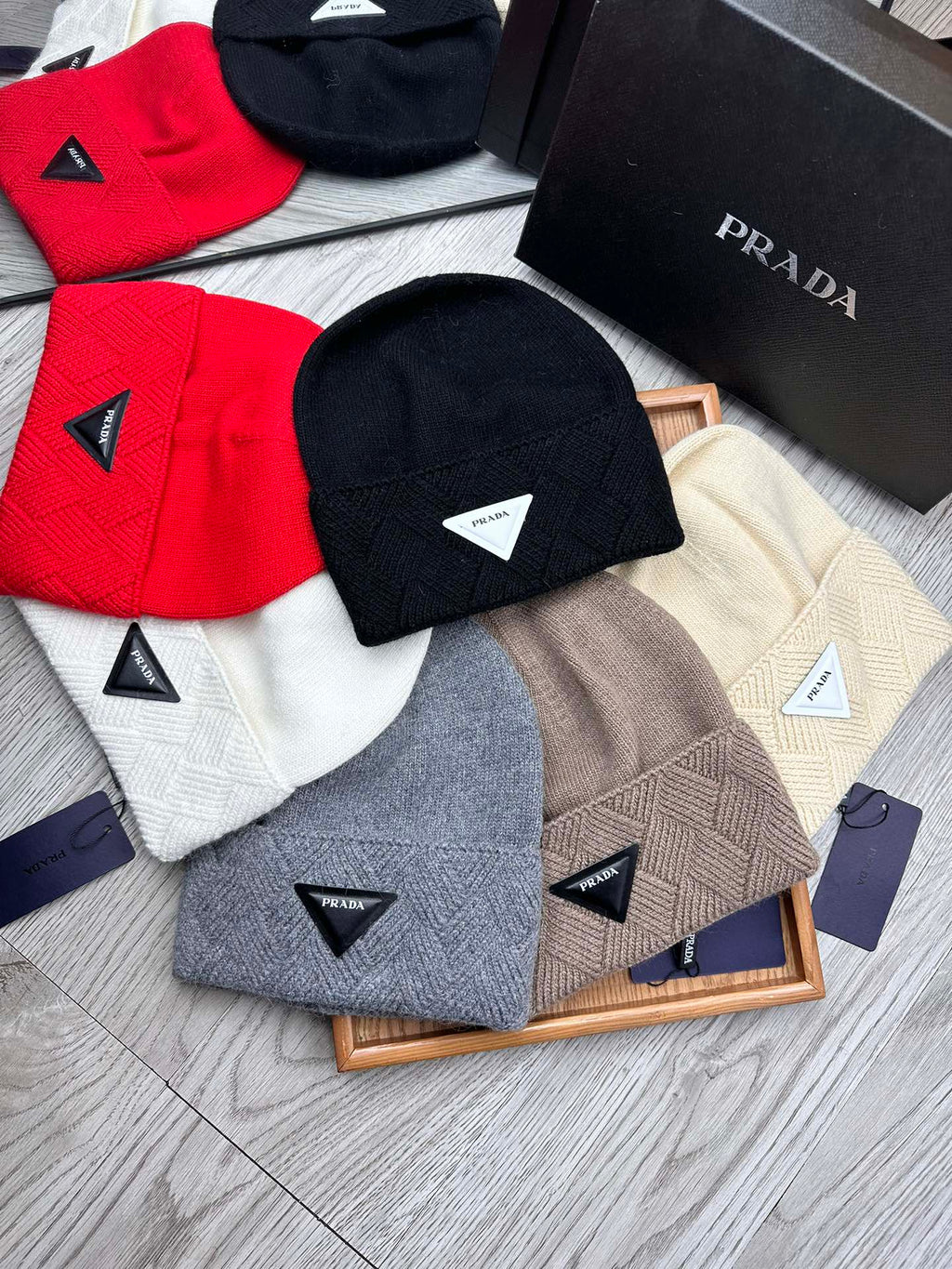 PRADA BEANIE HAT IN MEDIUM BROWN WOOL AND RABBIT FUR 342039