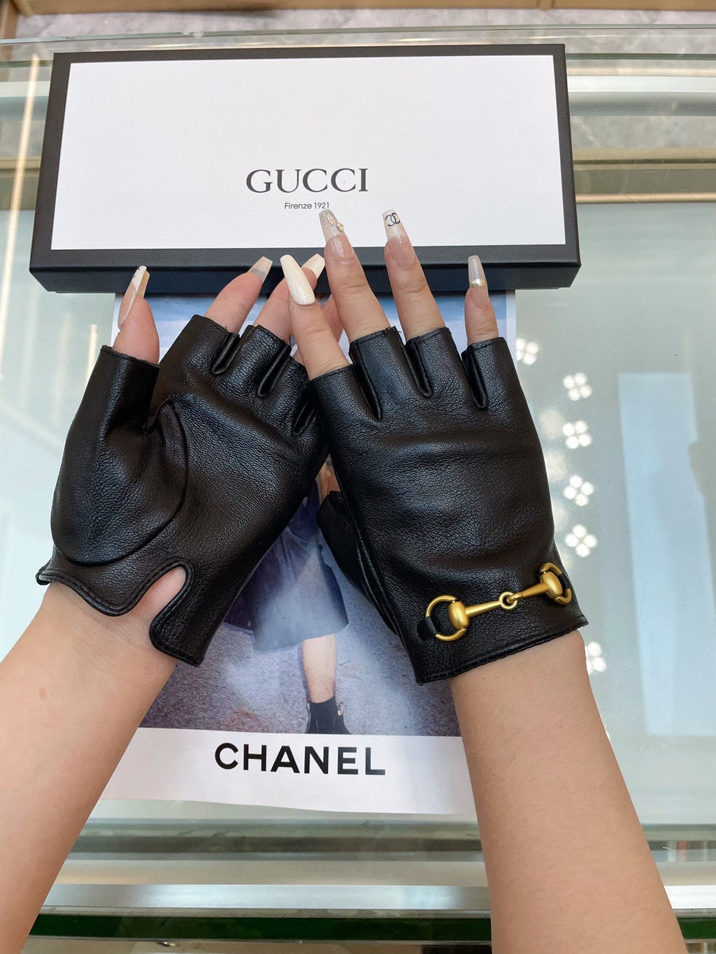 GUCCI FINGERLESS GLOVES WITH HORSEBIT IN BLACK LAMBSKIN 463853