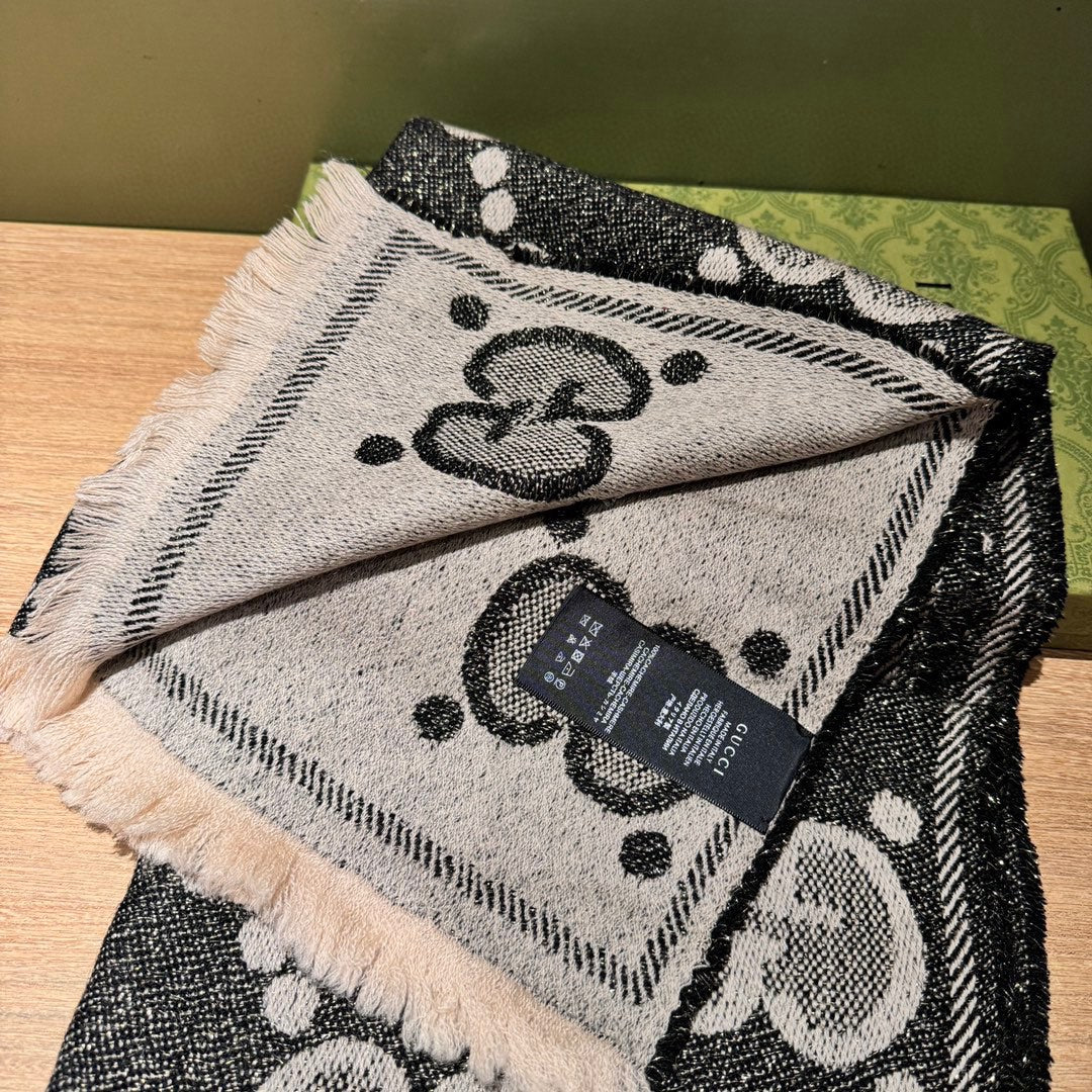 GUCCI SCARF 195 CM IN BLACK AND LIGHT GRAY WOOL LAMÉ JACQUARD 403977