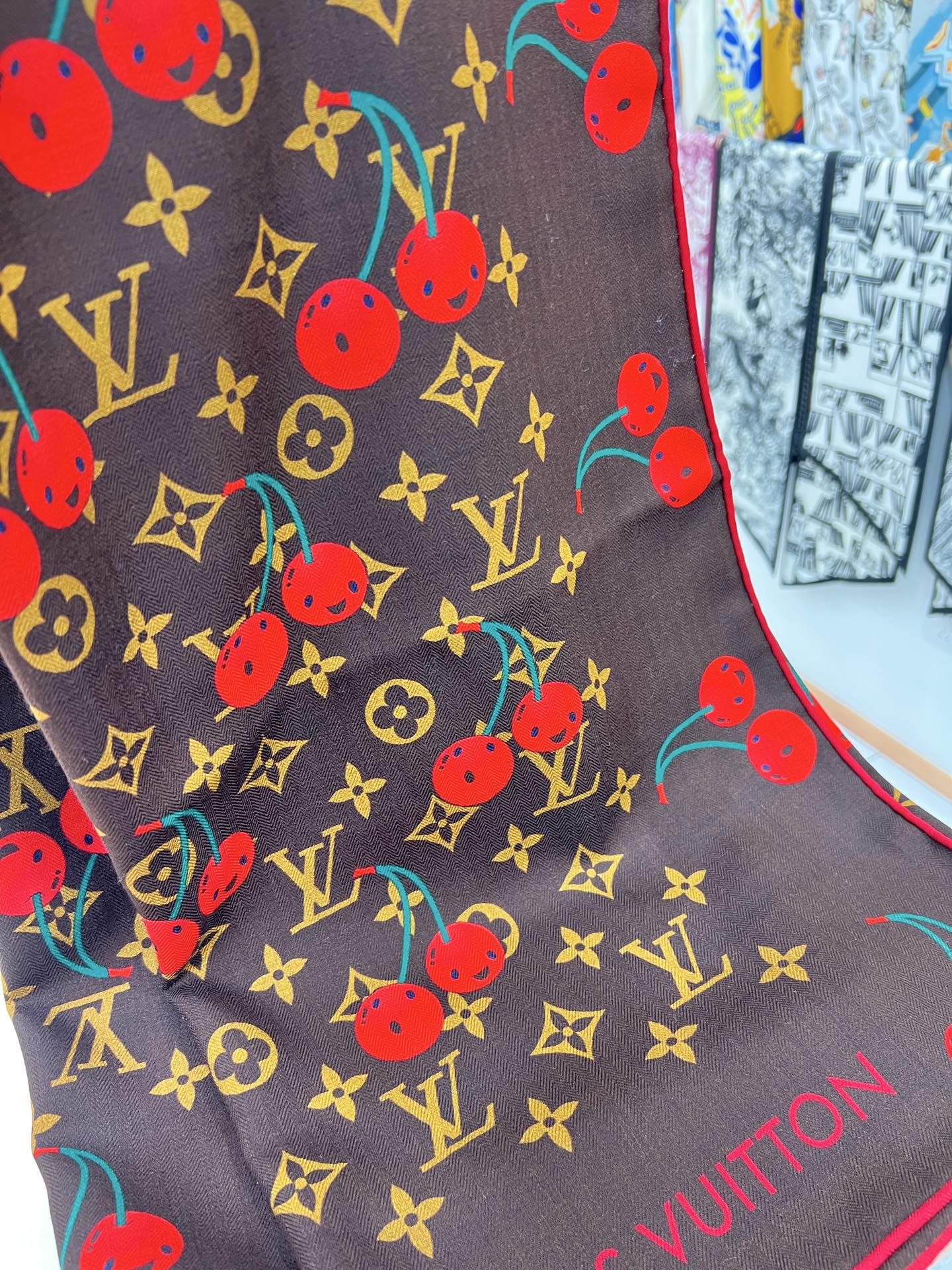 LOUIS VUITTON LV SCARF 135 CM IN WOOL MIX SILK 735873