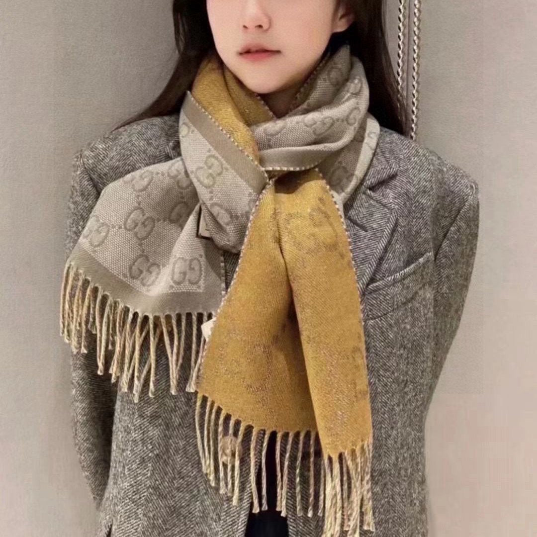 GUCCI SCARF IN PEANUT BROWN AND KHAKI BROWN WOOL 405142
