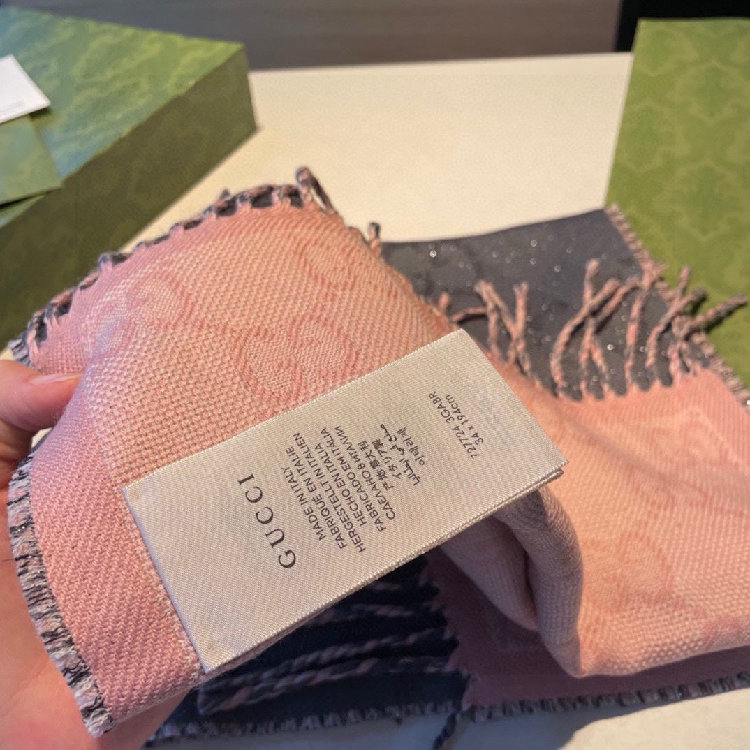 GUCCI SCARF IN MOUSE GRAY AND LIGHT PINK WOOL 405143