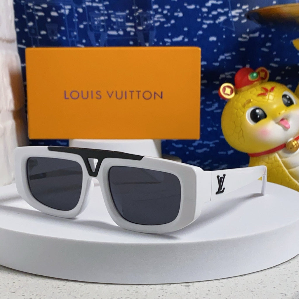 LOUIS VUITTON CLASH PILOT SUNGLASSES 567478 IN WHITE ACTETE BLACK METAL