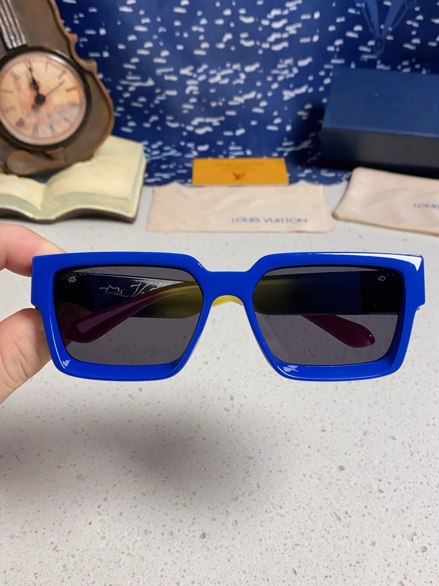 LOUIS VUITTON RECTANGLE SUNGLASSES 575847 IN BLUE MIX MULTICOLOR ACETATE