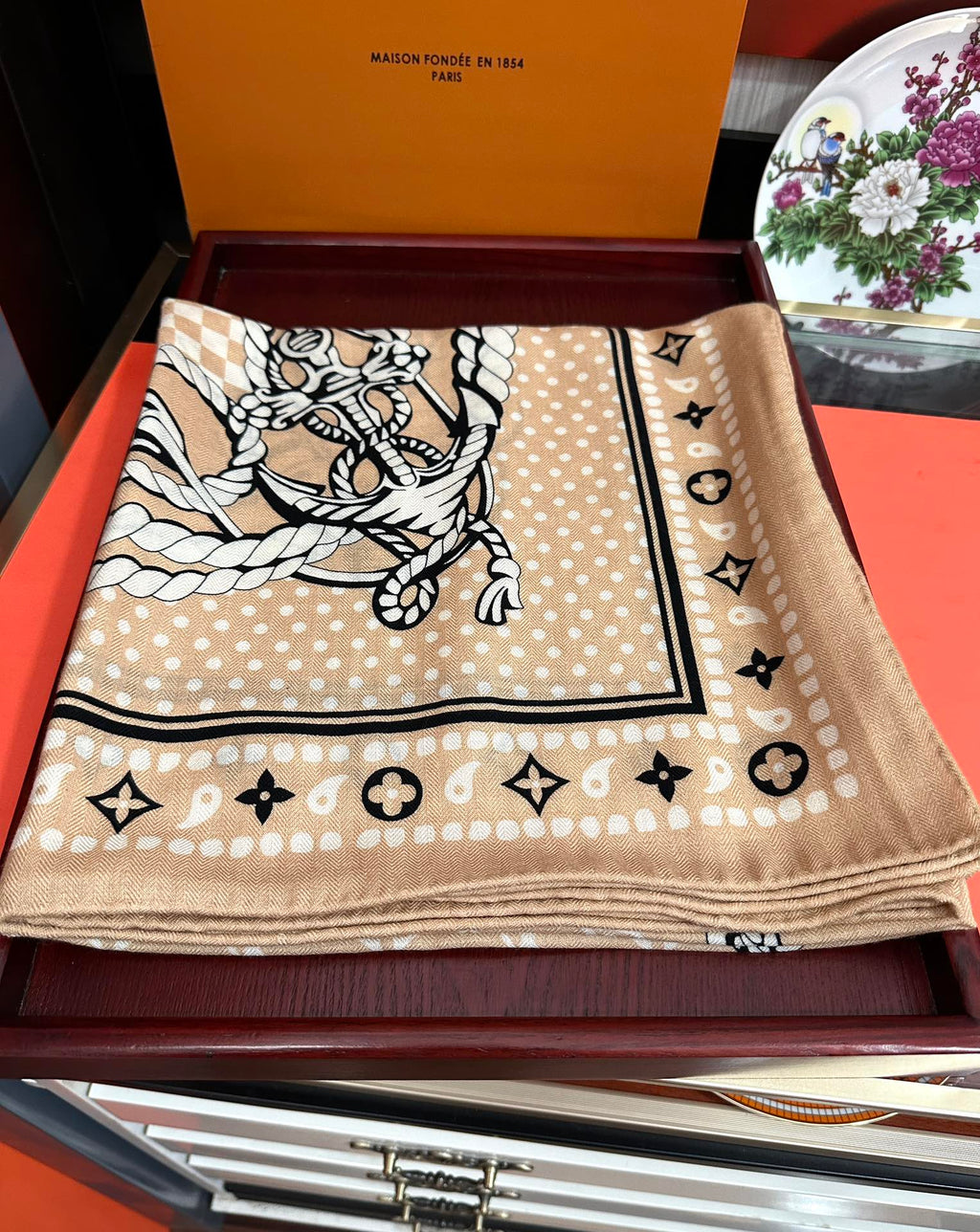 LOUIS VUITTON SAILOR BANDANA SQUARE IN BISQUE BEIGE SILK SCARF 140 CM