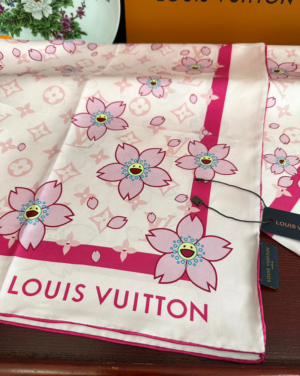 LOUIS VUITTON LV SCARF 90 CM IN SILK 723122