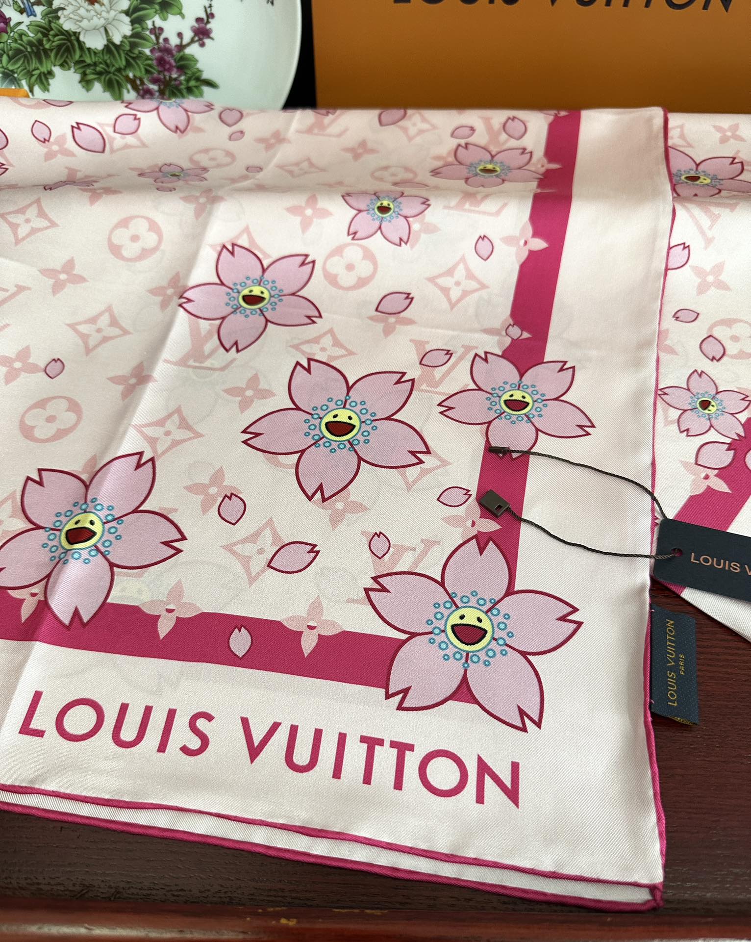 LOUIS VUITTON LV SCARF 90 CM IN SILK 723122