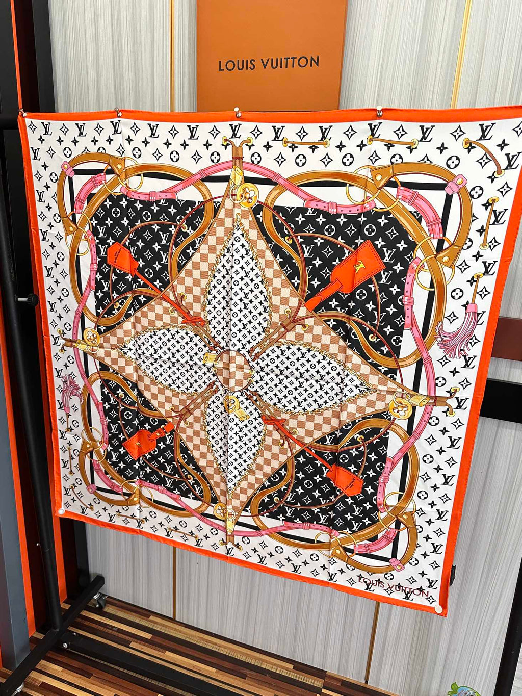 LOUIS VUITTON LV SCARF 90 CM IN SILK 738451