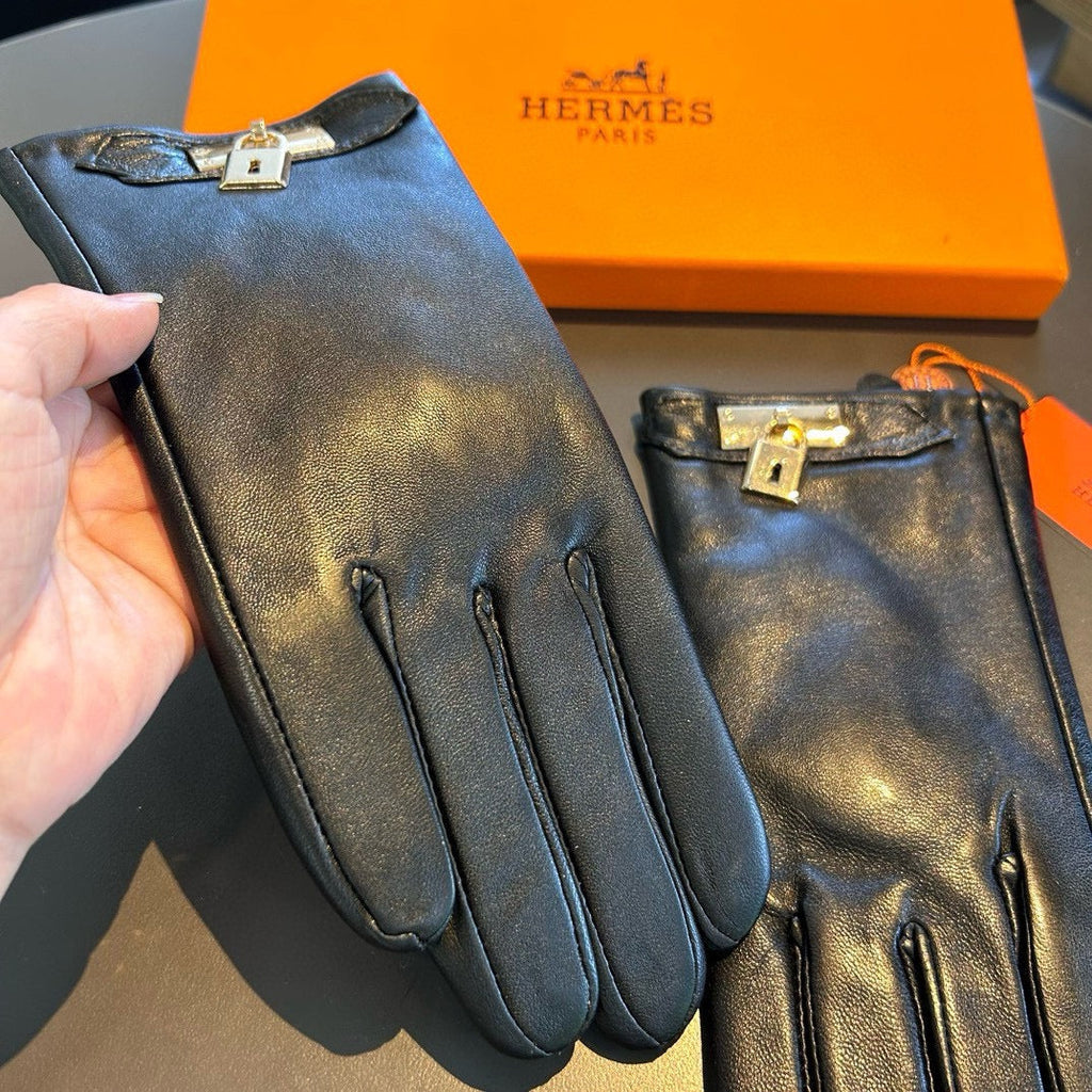 HERMES GLOVES WITH LOCK HARDWARE IN BLACK LAMBSKIN 463858