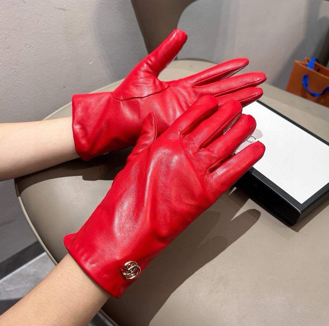GUCCI TOUCHSCREEN GLOVES IN RED LAMBSKIN AND SHEARLING LINING 463862