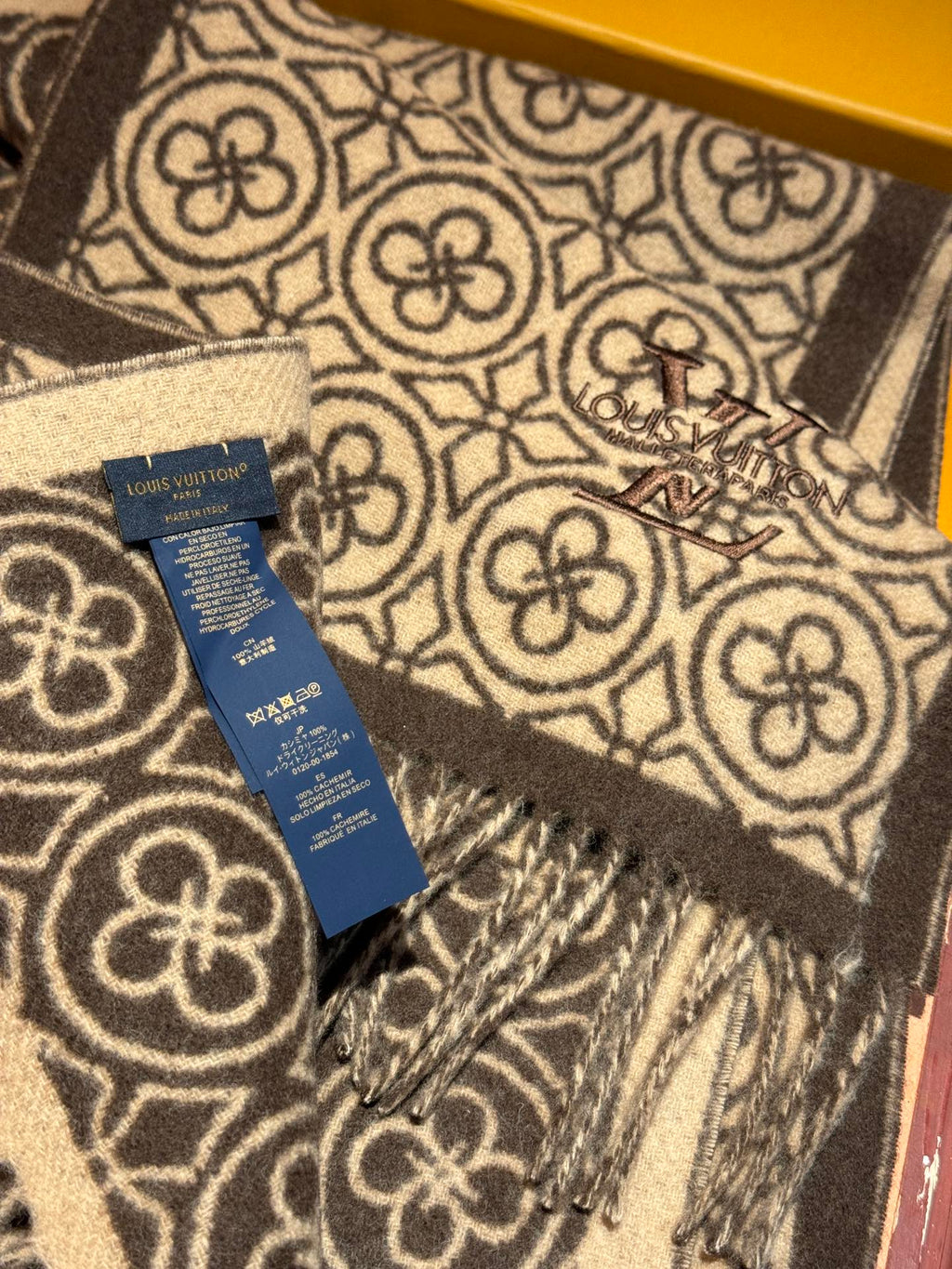 LOUIS VUITTON FLOWER MONOGRAM SCARF 180 CM IN MEDIUM BROWN CASHMERE 388306