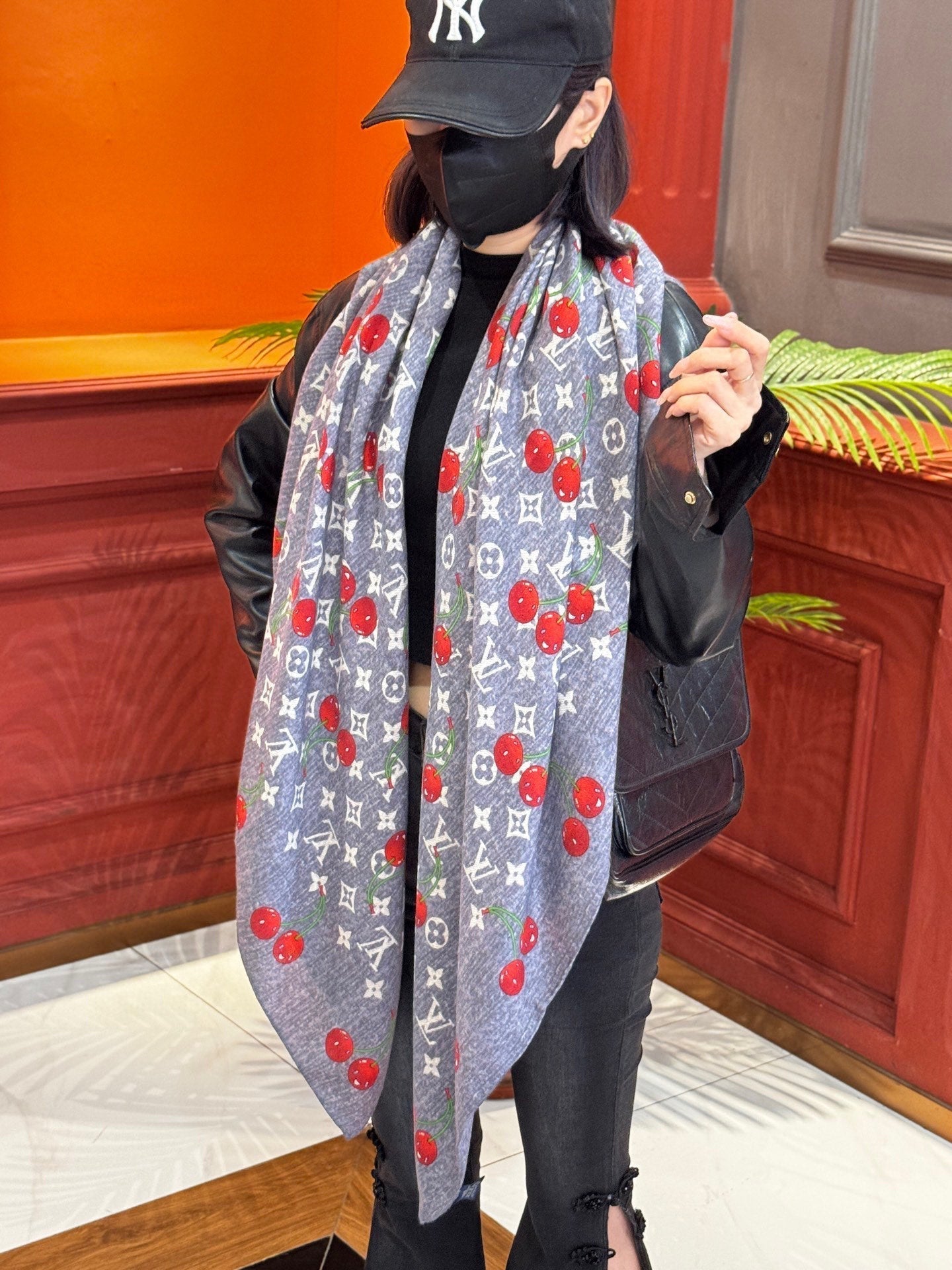 LOUIS VUITTON LV SCARF 140 CM IN SILK-CASHMERE BLEND 737270