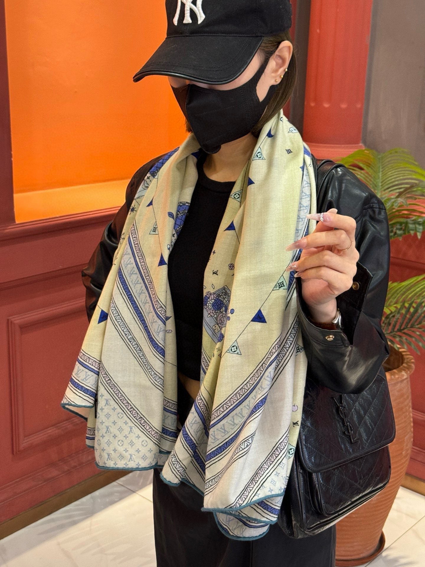 LOUIS VUITTON LV SCARF 140 CM IN SILK-CASHMERE BLEND 737274