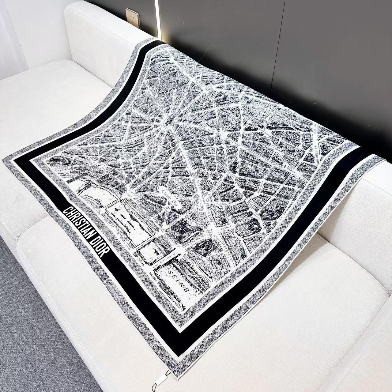 DIOR SCARF 110 CM IN SILK 730652