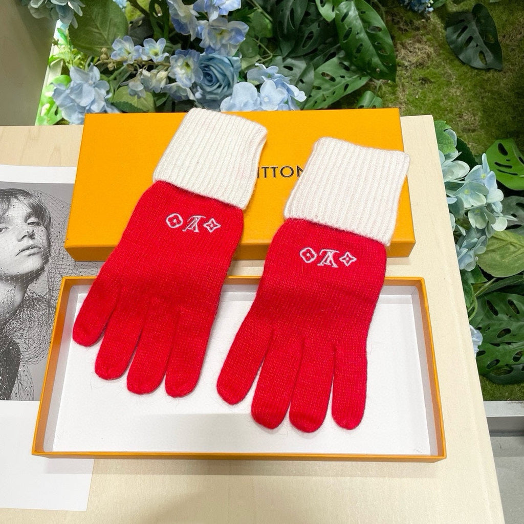 LOUIS VUITTON GLOVES IN CHERRY RED MIX WHITE WOOL 458551