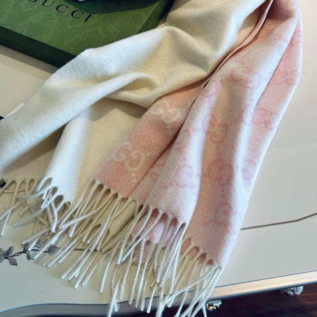 GUCCI SCARF 200 CM LIGHT PINK AND IVORY CASHMERE JACQUARD 405134